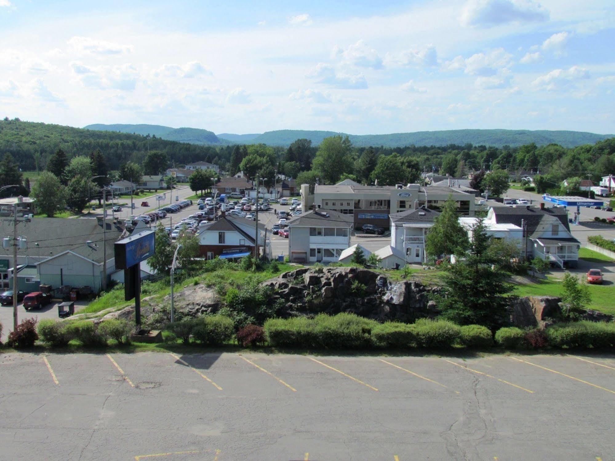 Auberge La Rocaille Shawinigan Exterior foto